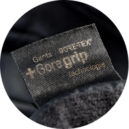 GORE-TEX® gloves + Gore grip technology