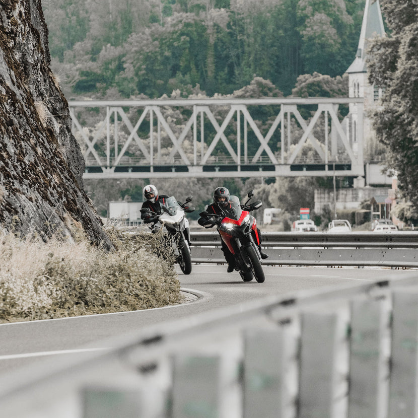 REV'IT! Horizon 3 H2O Jacket – lifestyle image 2