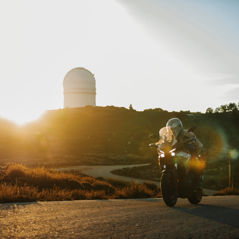 REV'IT! Airwave 4 Jacket – lifestyle image 2