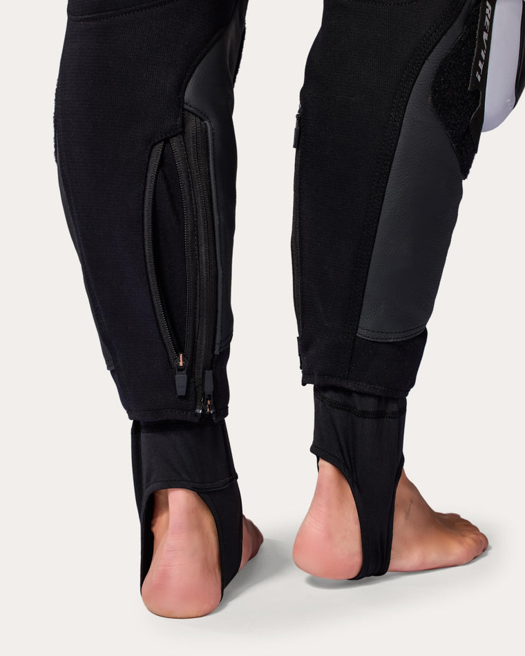 Calf zipper for easy entrance