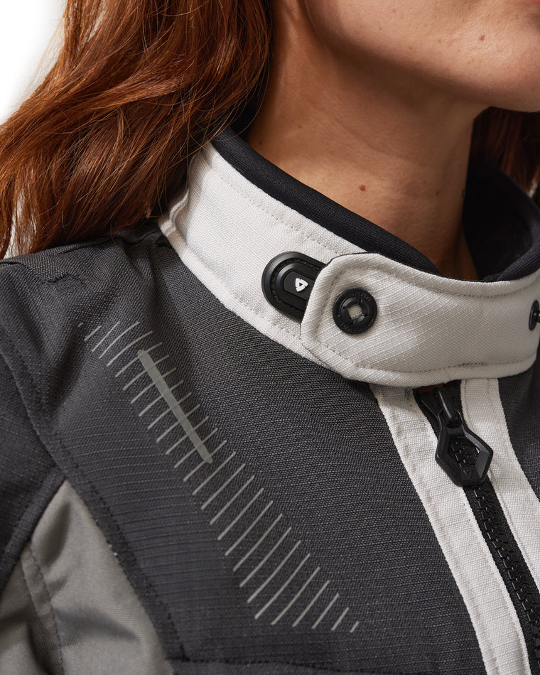 Flexisnap at collar
