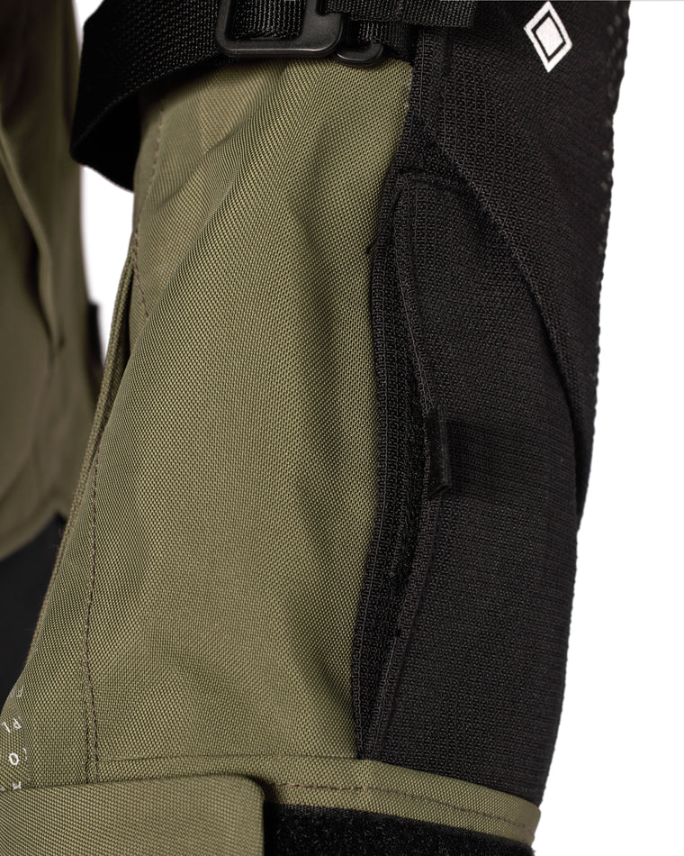Sleeve pocket