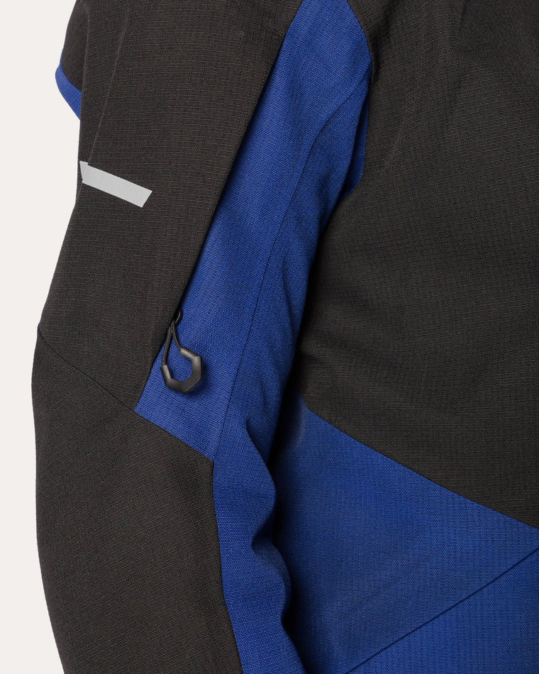 Ventilation zipper on upper arms